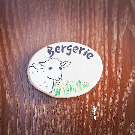 Domaine De La Vallee Aux Pages Paray-Douaville