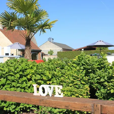 Couette-café Domaine De La Vallee Aux Pages 3*